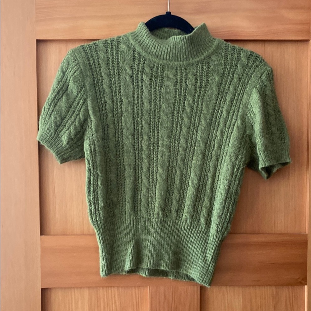 Green Cable Knit Short Sleeve Crop Sweater